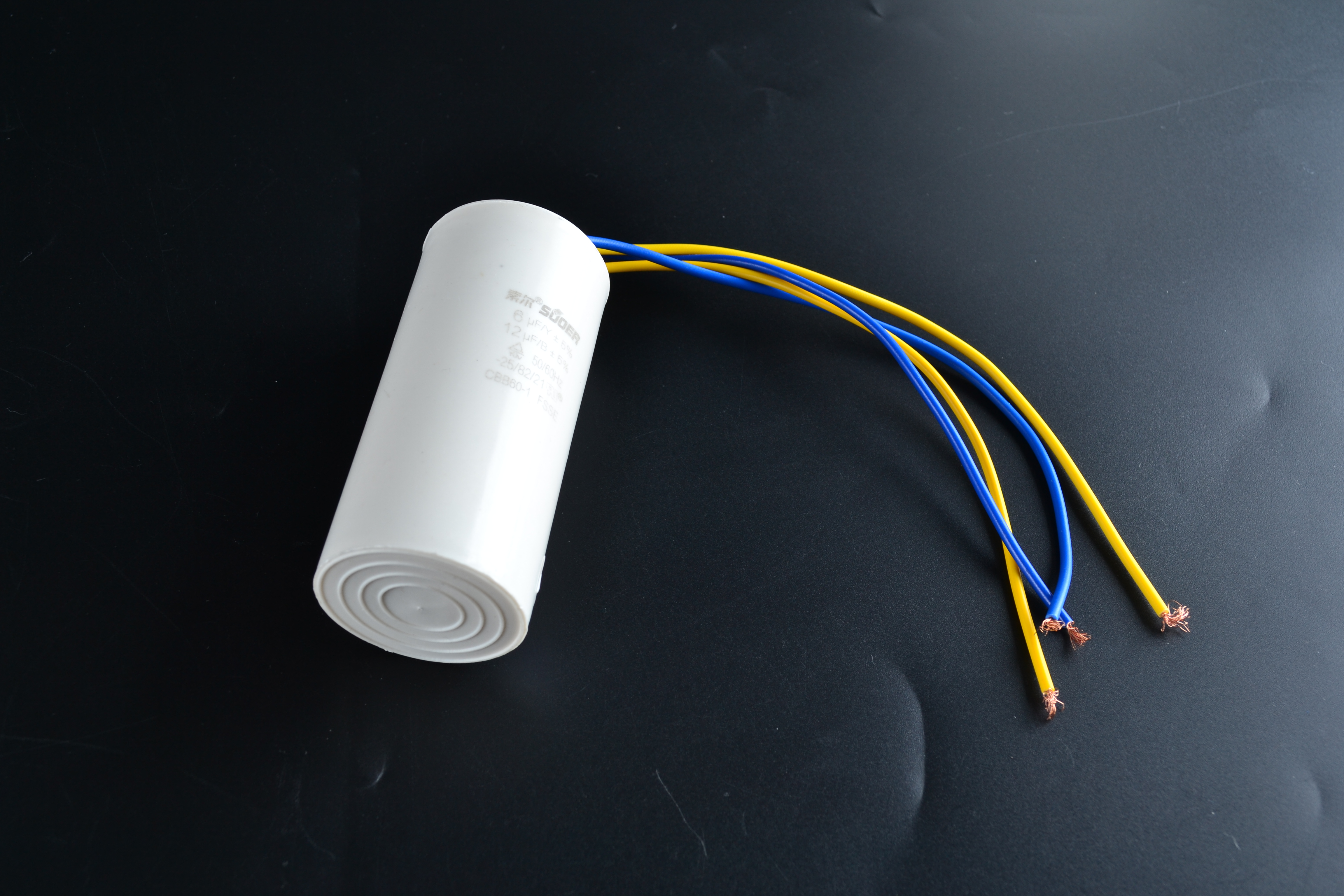 Capacitor - B03040041